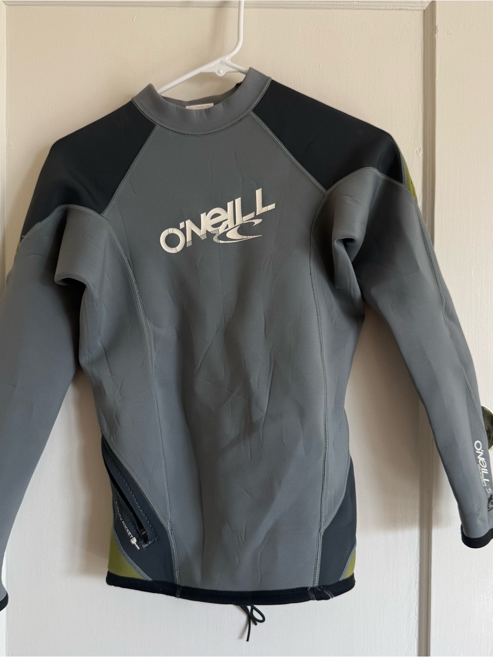 O'Neill Grey and Black Wetsuit Top